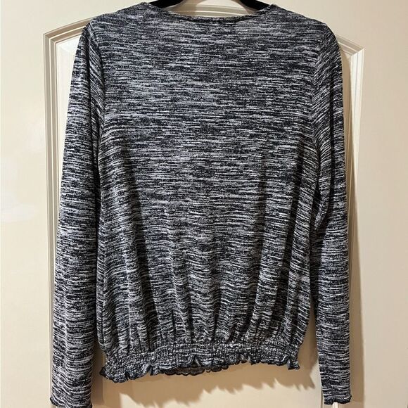 ANTHROPOLOGIE SUNDAY IN BROOKLYN Long Sleeve Variegated Top Black Size Small - Picture 2 of 4